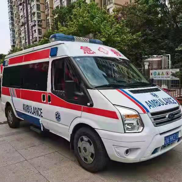 峨边长途救护车护送病人返乡